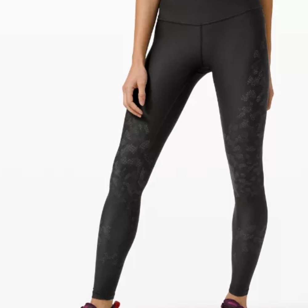 NWOT Lululemon Mapped Out HR Tight Camo 28”